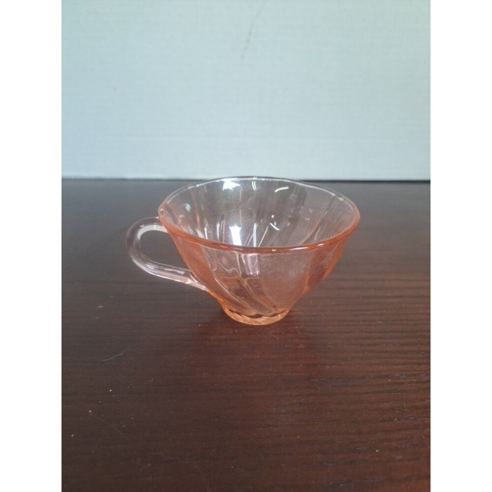 Verecco France Dark Pink Depreesion Style Teacup